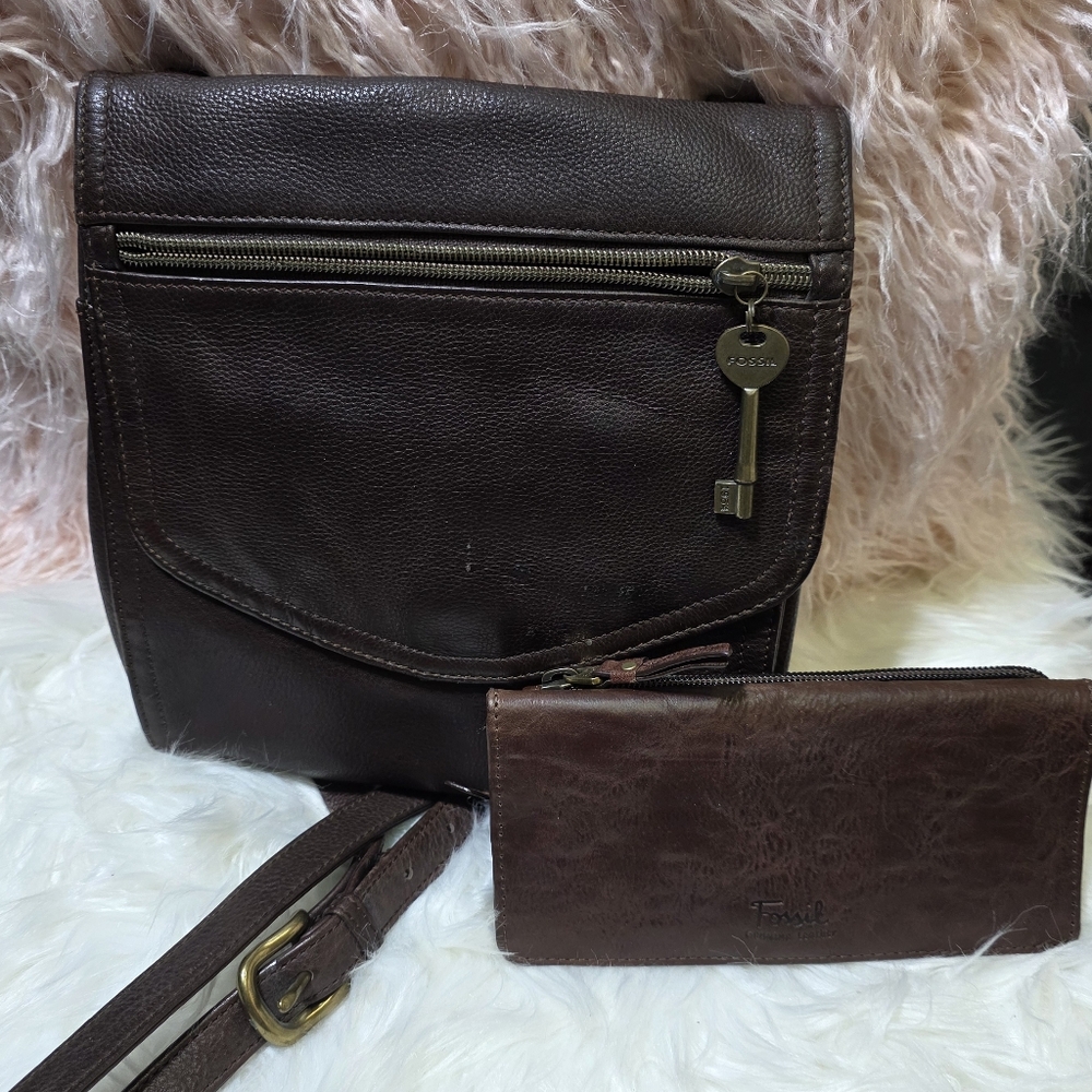Fossil / Brown Leather Crossbody Bag and Wallet Set